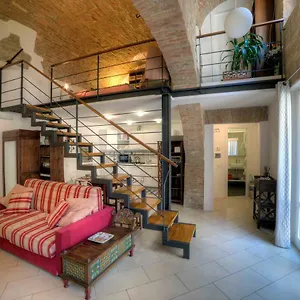 Apartment Stilnuovo In The Historic Center Of Very Close To Campo Square, Siena